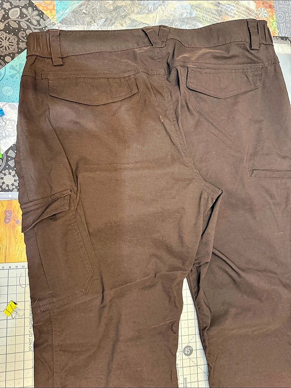 Duluth Trading Flexpedition bootcut Brown Cargo Pants 14/33 - Picture 7 of 7